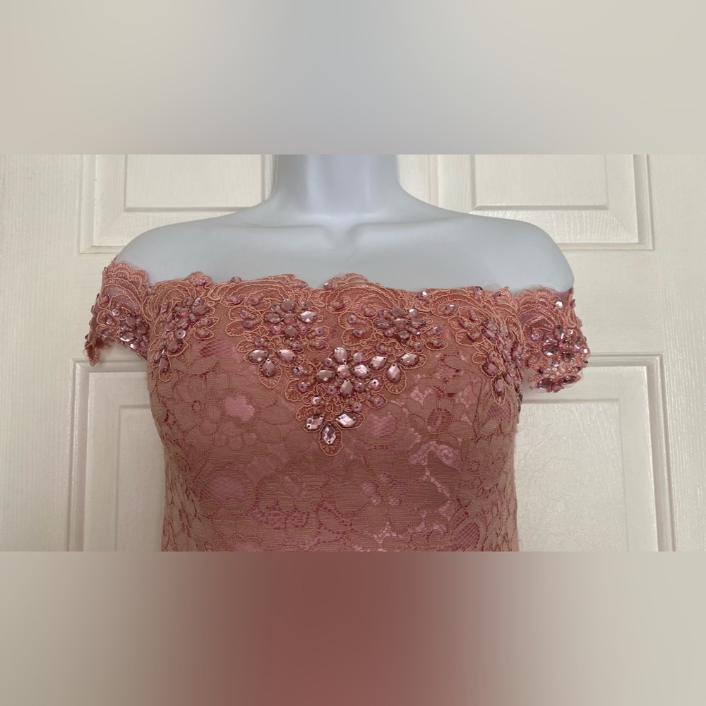 Beautiful dusty rose formal dress size 6 - Picture 6 of 7